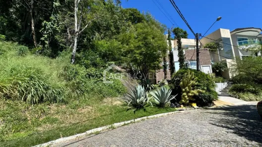 Lote/Terreno à venda, 900m² no Engenho do Mato, Niterói