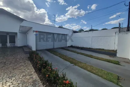 Casa com 4 Quartos à venda, 254m² no Vila Aurora I, Rondonópolis