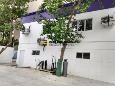 Galpão/Depósito/Armazém à venda, 710m² no Aclimação, São Paulo