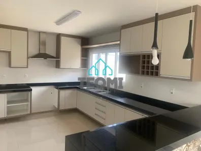Casa de Condomínio com 4 Quartos à venda, 223m² no Piracangaguá, Taubaté