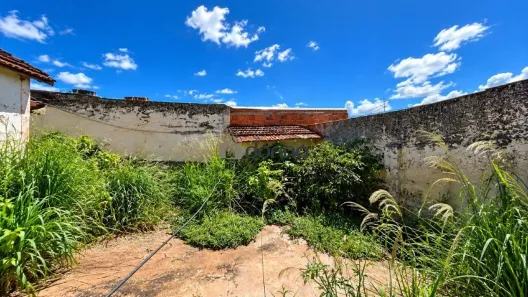 Lote/Terreno à venda, 222m² no Bom Retiro, Uberaba