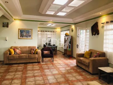 Sobrado com 5 Quartos à venda, 300m² no Mansões Santo Antônio, Campinas