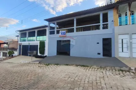 Casa com 3 Quartos à venda, 182m² no Santa Helena, Governador Valadares