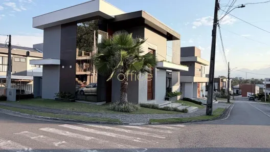 Casa de Condomínio com 4 Quartos à venda, 237m² no Vila Nova, Joinville