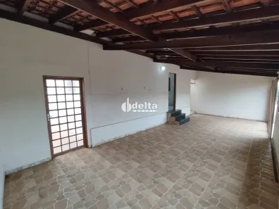 Casa com 3 Quartos à venda, 100m² no São Jorge, Uberlândia