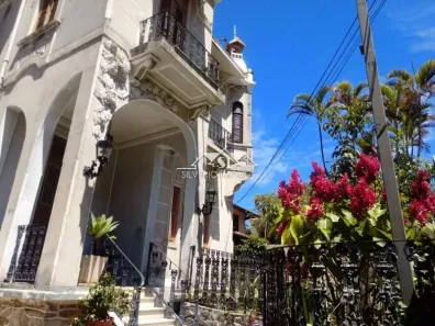 Casa com 9 Quartos à venda, 375m² no Centro, Petrópolis