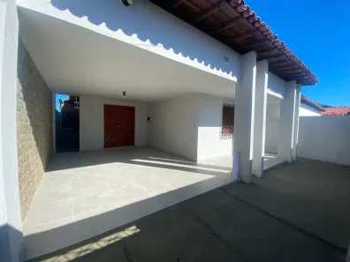 Casa com 3 Quartos para alugar, 180m² no Saci, Teresina