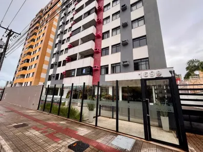 Apartamento com 3 Quartos para venda ou aluguel, 106m² no Luzia, Aracaju