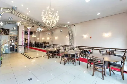 Sala Comercial para alugar, 600m² no Vila Jardim, Porto Alegre