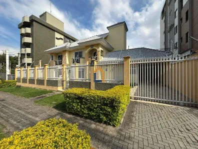 Sobrado com 3 Quartos para alugar, 350m² no Juvevê, Curitiba