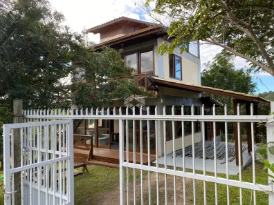 Casa com 2 Quartos à venda, 156m² no Ibiraquera, Imbituba