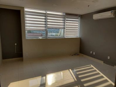 Sala Comercial à venda, 38m² no Vila Mogilar, Mogi das Cruzes