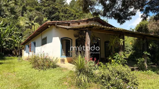 Fazenda/Sítio com 3 Quartos à venda, 171m² no Centro, Guararema