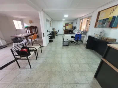 Imóvel Comercial com 3 Quartos para alugar, 260m² no Vigilato Pereira, Uberlândia
