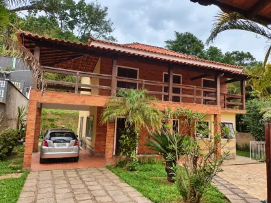 Casa de Condomínio com 2 Quartos à venda, 195m² no Prata, Teresópolis