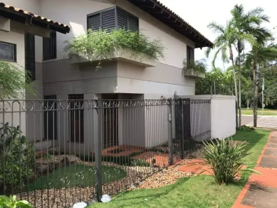 Sobrado com 2 Quartos à venda, 335m² no Jardim dos Estados, Campo Grande