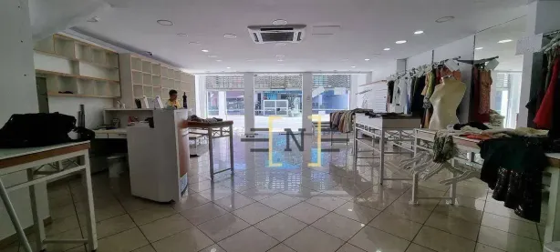 Imóvel Comercial com 4 Quartos para alugar, 260m² no Cambuci, São Paulo