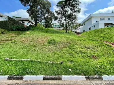 Lote/Terreno à venda, 700m² no Jardim Indaiá, Embu das Artes