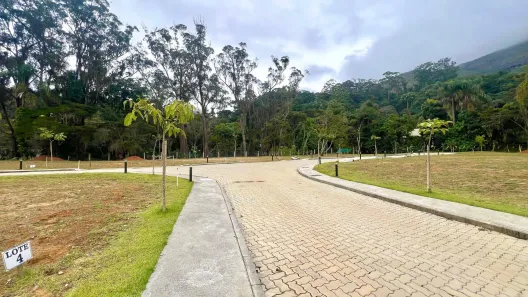Lote/Terreno à venda, 540m² no Carangola, Petrópolis