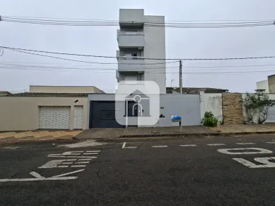 Apartamento com 2 Quartos para alugar, 58m² no Jardim das Palmeiras, Uberlândia