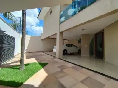 Casa com 5 Quartos à venda, 370m² no Jardim Karaíba, Uberlândia