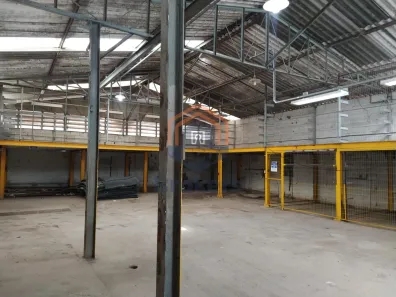 Galpão/Depósito/Armazém com 8 Quartos à venda, 300m² no Loteamento Especial (Água Doce), Jundiaí