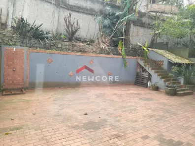 Casa de Condomínio com 5 Quartos à venda, 252m² no Sapê, Niterói