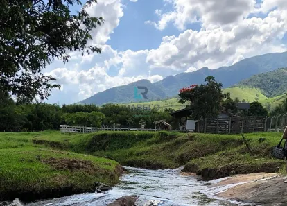 Fazenda/Sítio com 2 Quartos à venda, 10m² no Centro, Guaratinguetá
