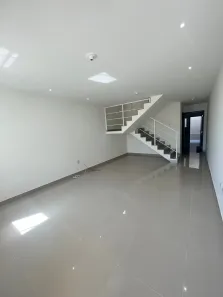 Casa com 3 Quartos para alugar, 120m² no Lagoa, Macaé