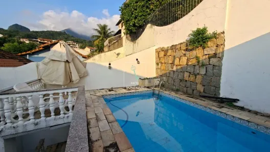 Casa com 3 Quartos à venda, 239m² no Anil, Rio de Janeiro