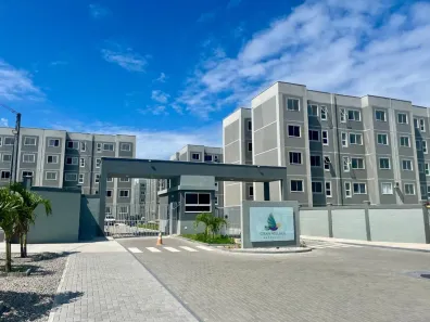 Apartamento com 2 Quartos para alugar, 45m² no Pajuçara, Maracanaú