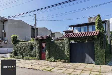 Casa com 3 Quartos à venda, 235m² no Guarujá, Porto Alegre