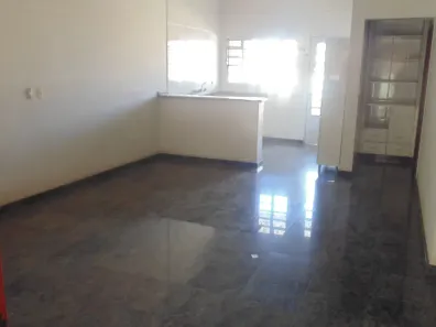 Casa com 2 Quartos para alugar, 95m² no Cidade Alta, Piracicaba