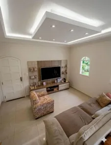 Casa com 5 Quartos à venda, 255m² no Jardim Santa Maria, Jacareí