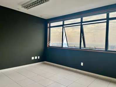 Sala Comercial à venda, 43m² no Três Figueiras, Porto Alegre