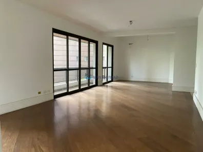 Apartamento com 3 Quartos à venda, 210m² no Vila Nova Conceição, São Paulo