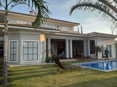 Sobrado com 4 Quartos à venda, 400m² no Residencial Paraíso, Franca