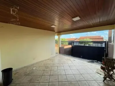 Casa com 3 Quartos à venda, 200m² no Jardim Guarujá, Marília