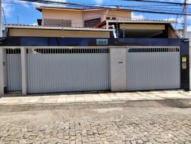 Casa com 4 Quartos à venda, 428m² no Lagoa Nova, Natal