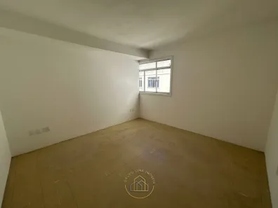 Sala Comercial para alugar, 36m² no Centro, Macaé