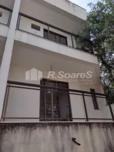 Casa com 4 Quartos à venda, 180m² no Vila Valqueire, Rio de Janeiro