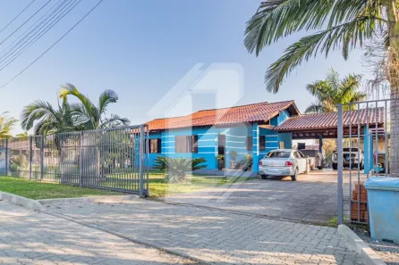 Casa de Condomínio com 4 Quartos à venda, 184m² no Sagrada Família, Gravataí