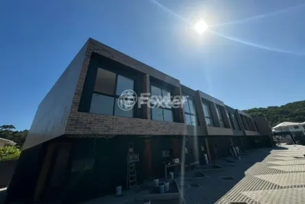 Casa de Condomínio com 2 Quartos à venda, 80m² no Cachoeira do Bom Jesus, Florianópolis