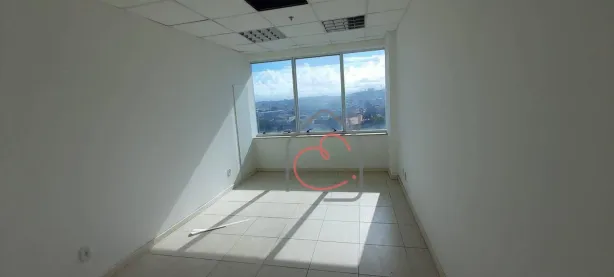 Sala Comercial à venda, 28m² no Imbetiba, Macaé