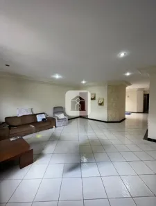 Casa com 4 Quartos para alugar, 280m² no Jardim Karaíba, Uberlândia