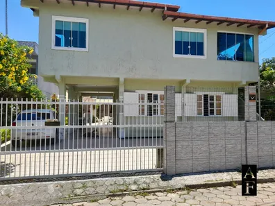 Casa com 9 Quartos à venda, 340m² no Centro, Garopaba