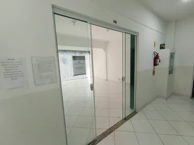 Sala Comercial para alugar, 31m² no Centro, Camboriú