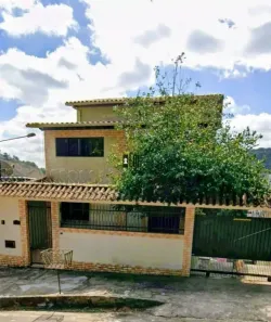 Casa com 5 Quartos à venda, 280m² no Nova Califórnia, Juiz de Fora