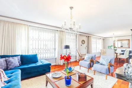 Casa com 4 Quartos à venda, 344m² no Chácara das Pedras, Porto Alegre