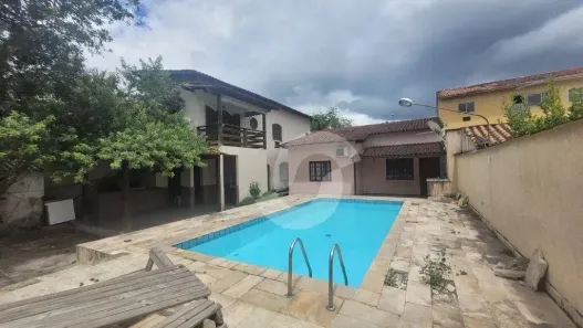 Casa com 8 Quartos à venda, 350m² no Badu, Niterói